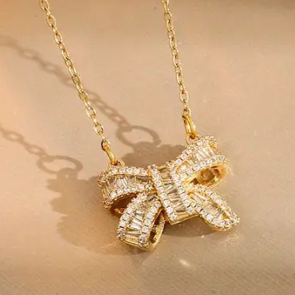 Gold Bow Pendant Necklace